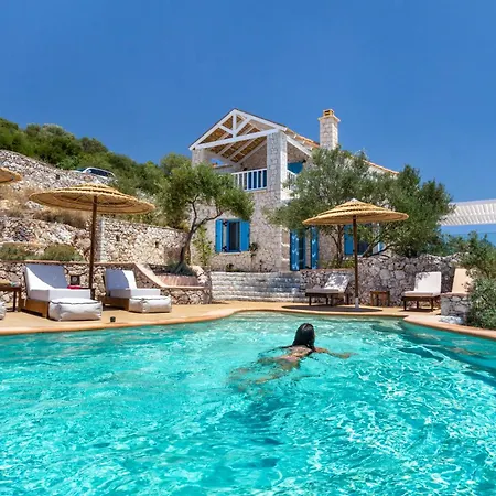 Heliopetra Luxury Lefkas Villa *